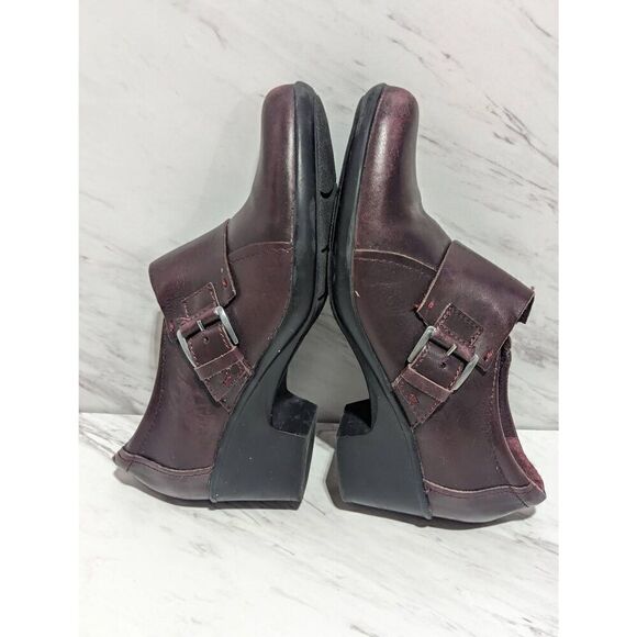 Clark's Women's Burgundy Round Toe Leather Zip side 2" Block Heel Bootie Size 7 - Picture 3 of 7